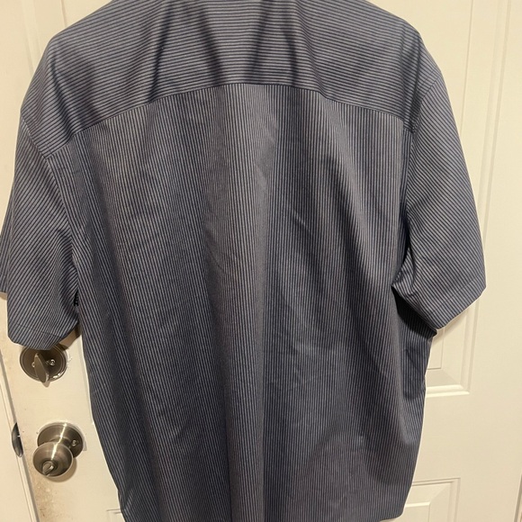 UNTUCKit S/S Button Up Striped Shirt Men’s Size XXXL - Wrinkle Free - Picture 4 of 4